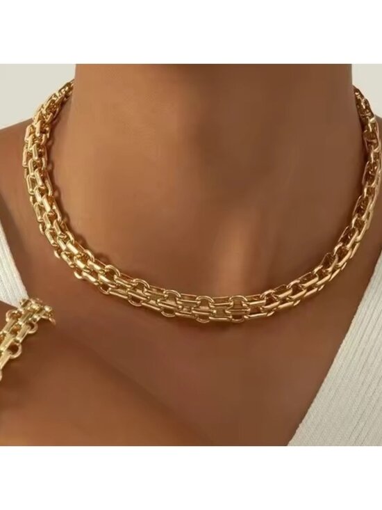 Anthropologie Jewelry - Chunky Gold Chain Necklace